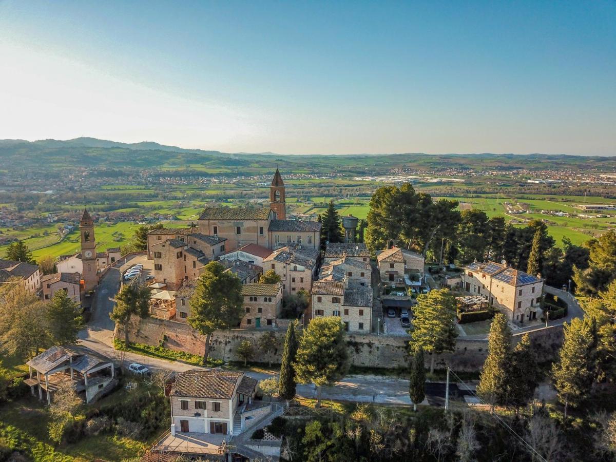 Albergo Diffuso Borgo Montemaggiore Montemaggiore al Metauro Buitenkant foto