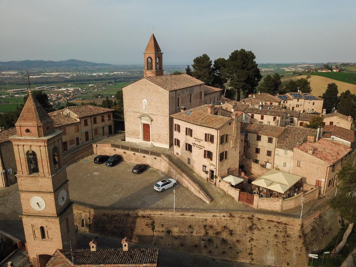 Albergo Diffuso Borgo Montemaggiore Montemaggiore al Metauro Buitenkant foto