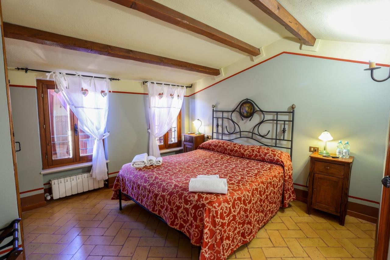 Albergo Diffuso Borgo Montemaggiore Montemaggiore al Metauro Buitenkant foto