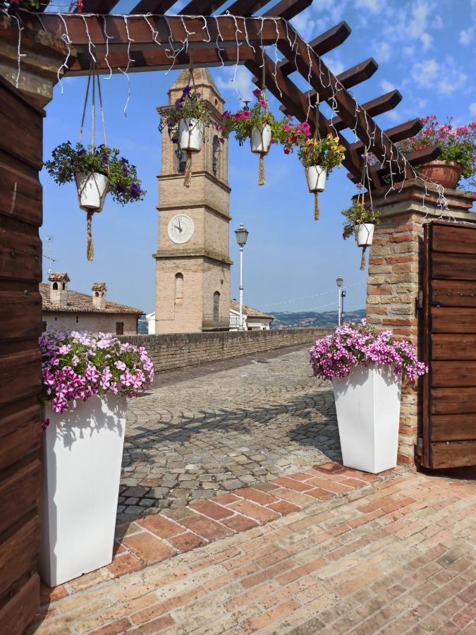 Albergo Diffuso Borgo Montemaggiore Montemaggiore al Metauro Buitenkant foto