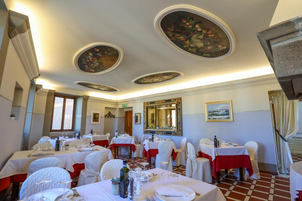 Albergo Diffuso Borgo Montemaggiore Montemaggiore al Metauro Buitenkant foto