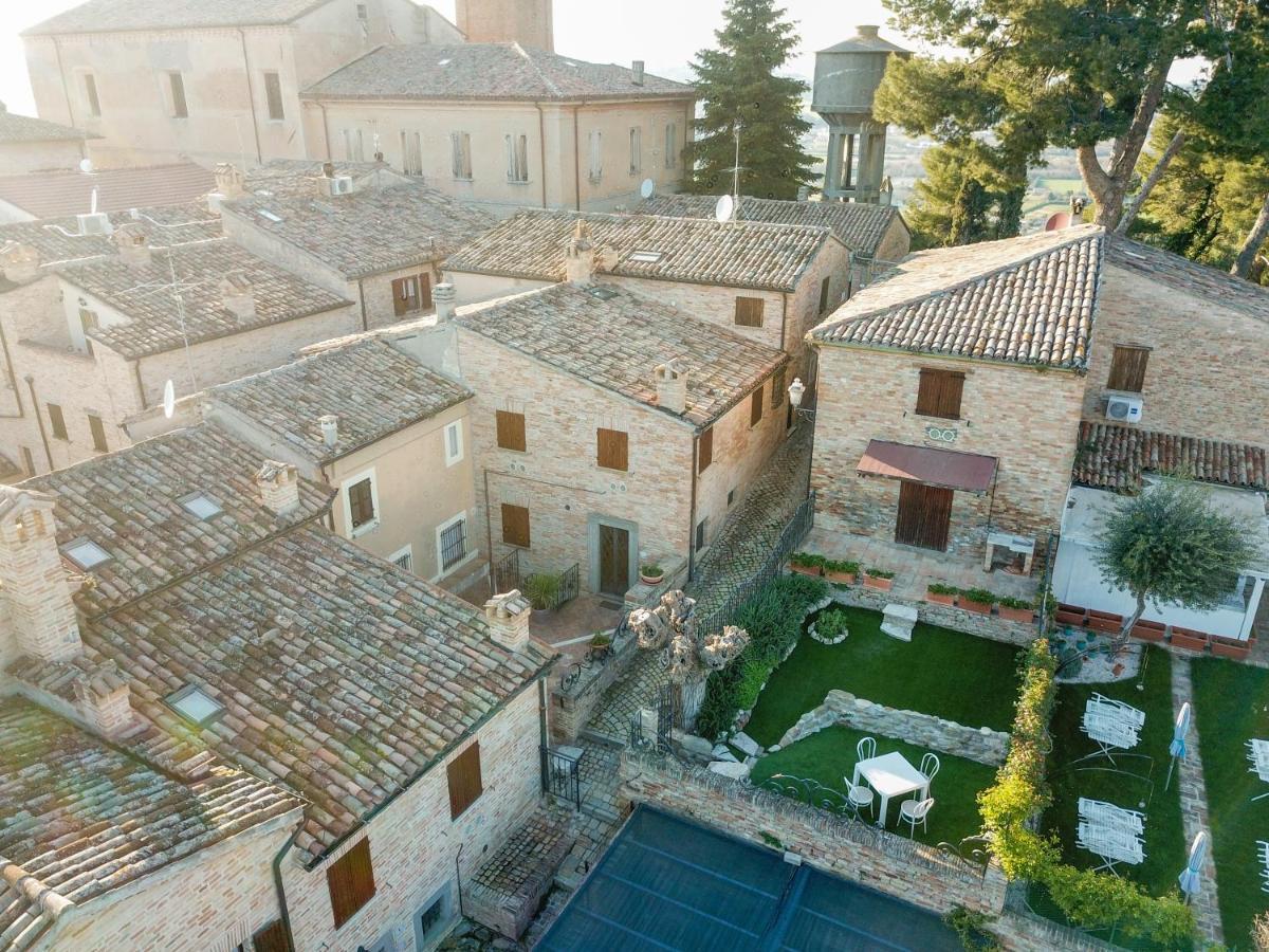 Albergo Diffuso Borgo Montemaggiore Montemaggiore al Metauro Buitenkant foto