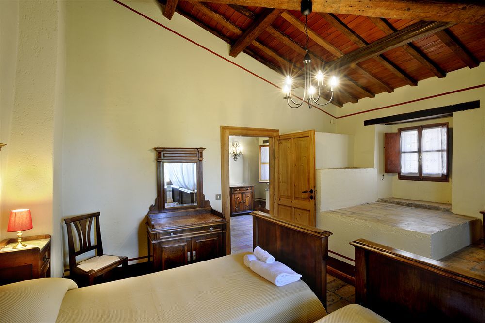 Albergo Diffuso Borgo Montemaggiore Montemaggiore al Metauro Buitenkant foto